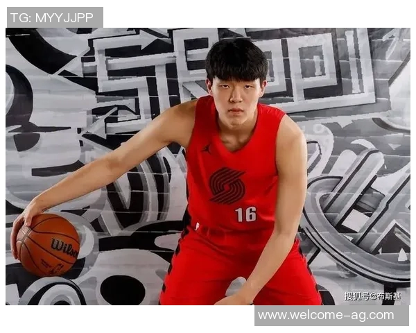 约基奇调侃杨瀚森对位表现不佳愿意签名鼓励他继续努力