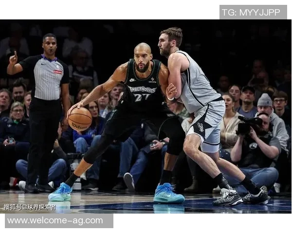 爱德华兹关键时刻发威末节高效得分助队逆转获胜